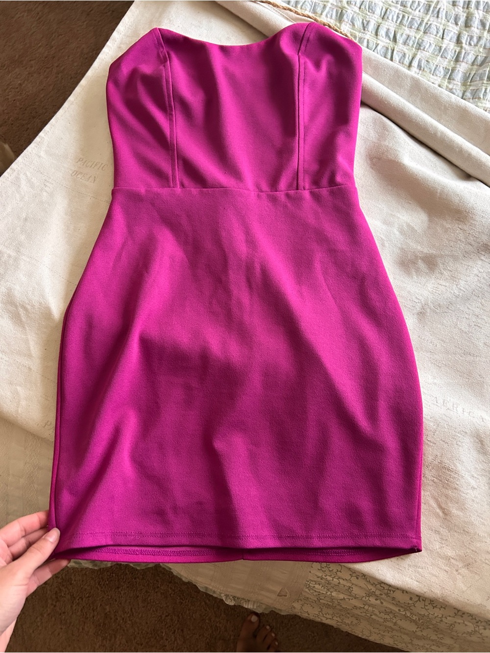 Lucy in the Sky Strapless Magenta Bodycon Dress